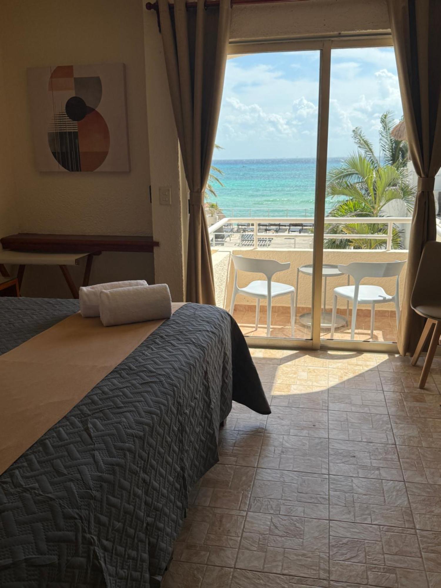 Luciana Hotel & Beach Club Playa del Carmen Room photo