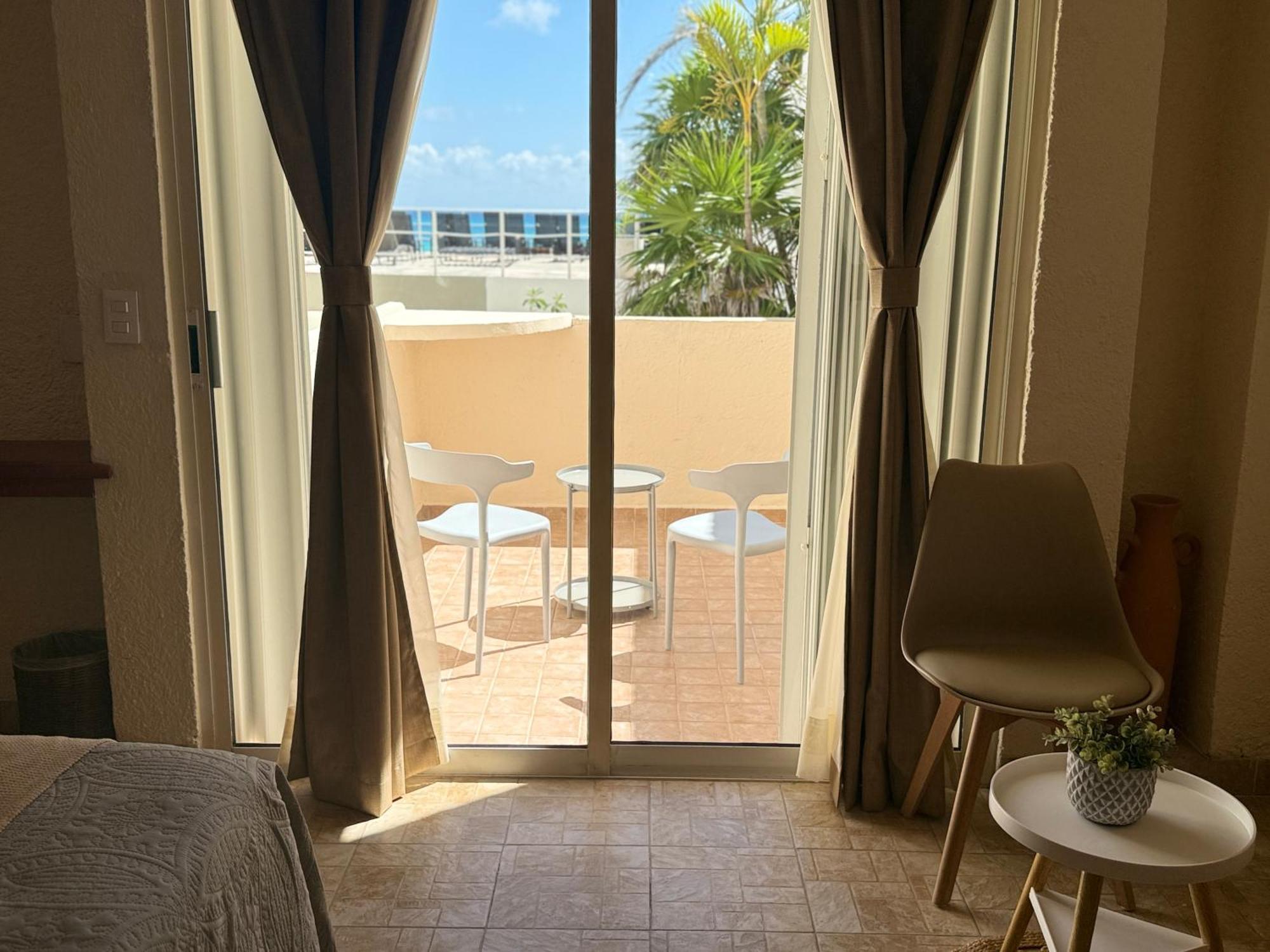 Luciana Hotel & Beach Club Playa del Carmen Room photo